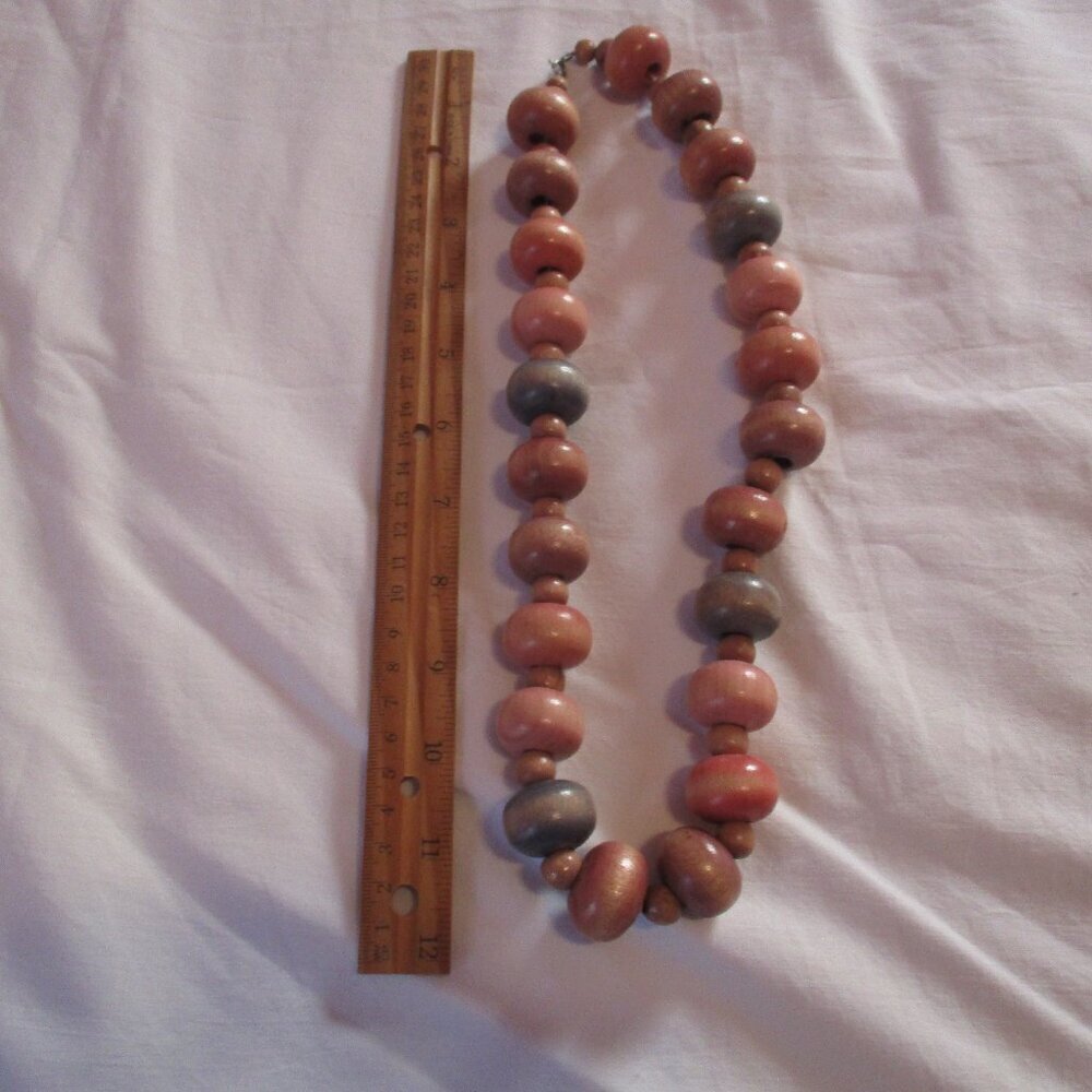 Vintage Wooden Round Beaded Necklace 20 inches Red Blue - Picture 4 of 6